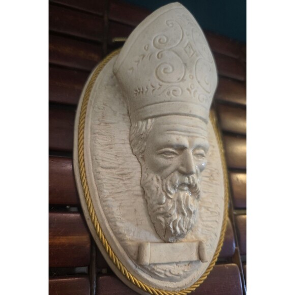 Saint Paulinus of Nola Vintage Chalkware Wall Sculpture 7"x4.25" - Picture 3 of 5